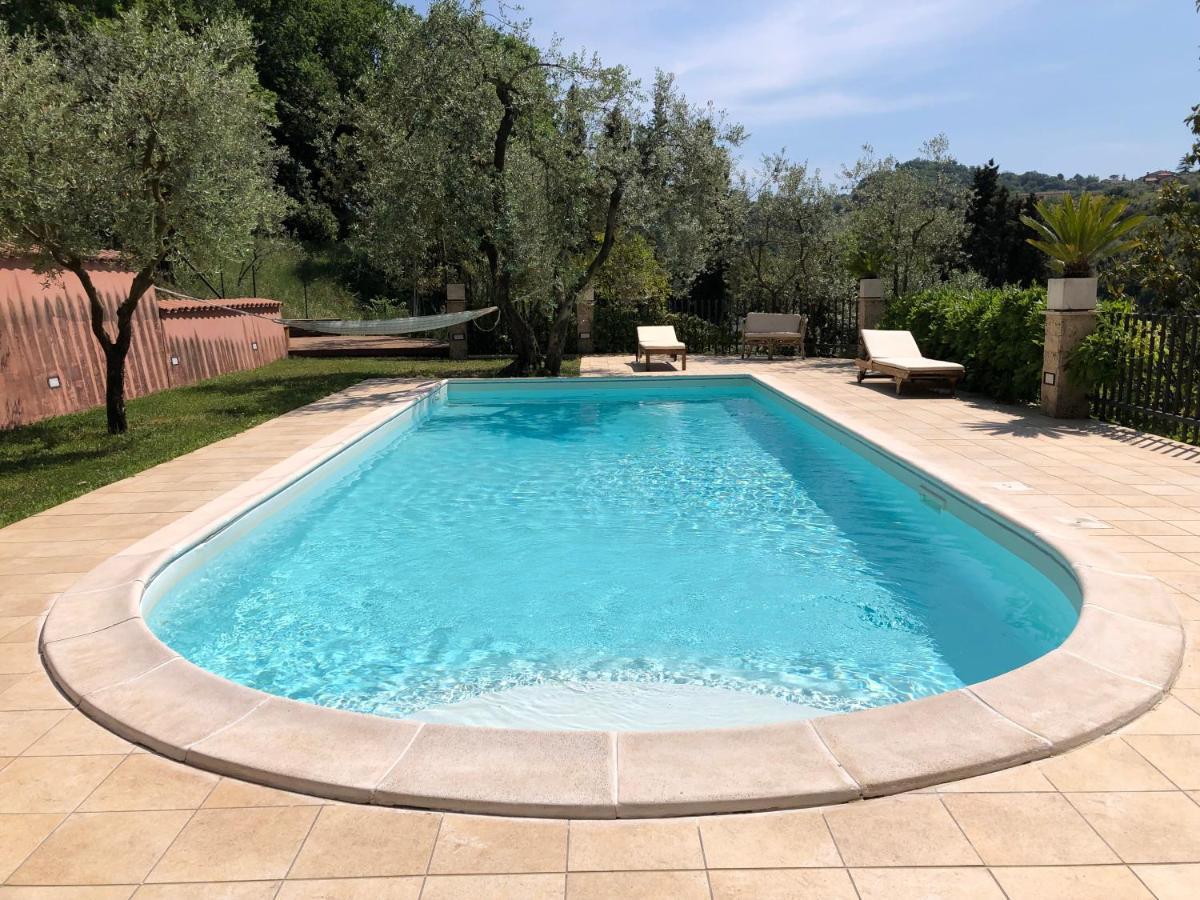 Вилла Villino Con Piscina Терни Экстерьер фото